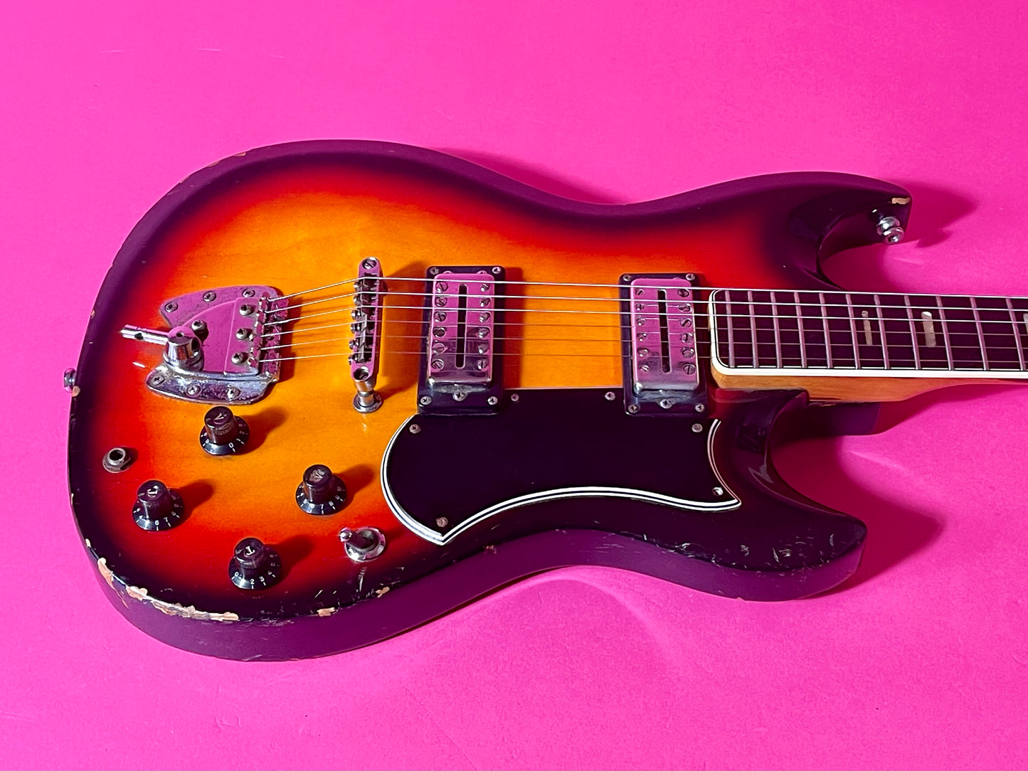 1973 Univox Badazz 3-Color Sunburst