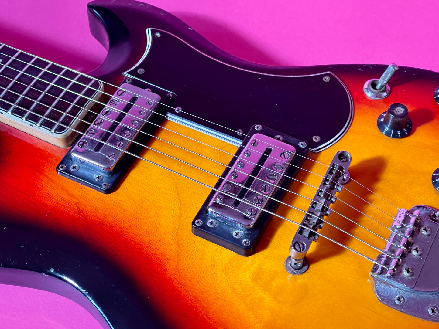 1973 Univox Badazz 3-Color Sunburst