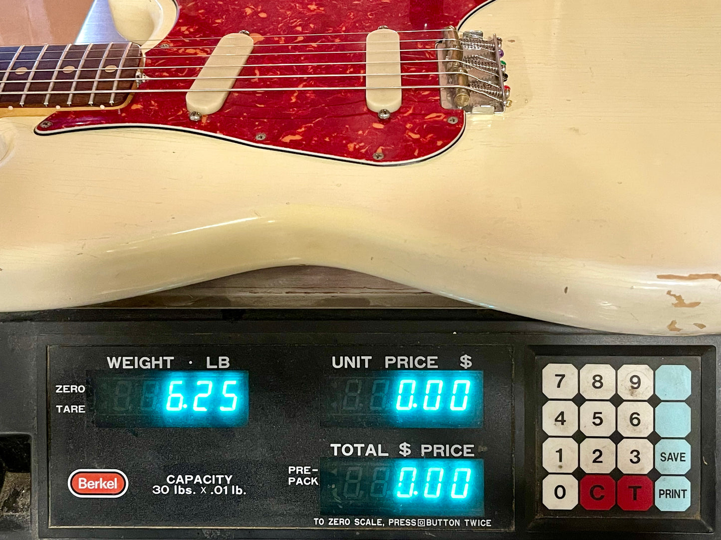 1963 Fender Duo Sonic Pre-CBS rare White finish