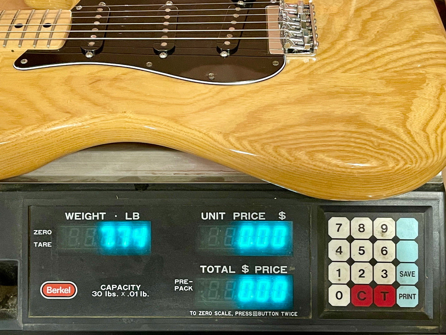 1977 Fender Stratocaster Hardtail Swamp Ash 100% Original