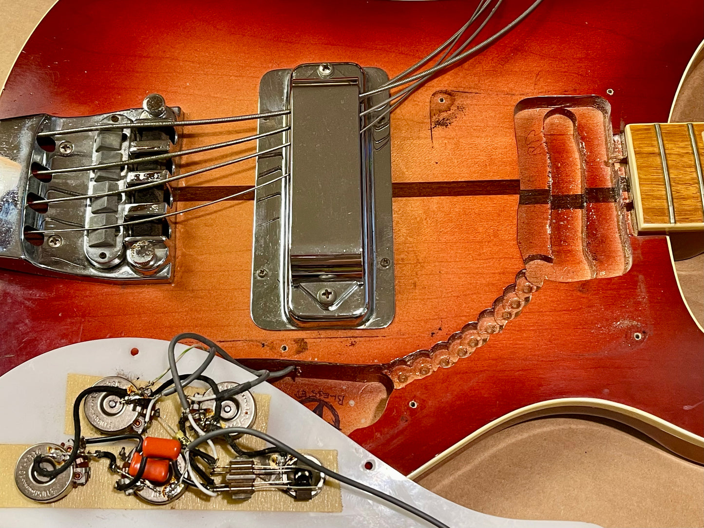 1973 Rickenbacker 4001 Model Fireglo 100% original