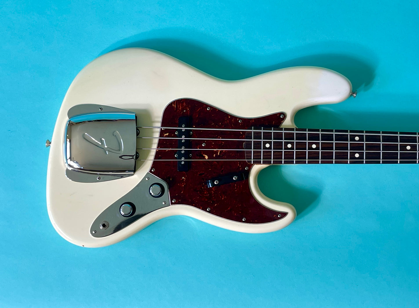 2011 Fender AVRI '62 Jazz Bass Olympic White