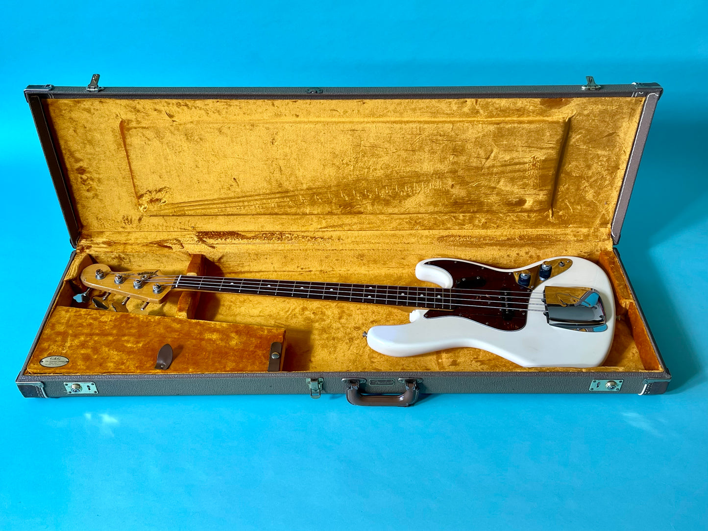 2011 Fender AVRI '62 Jazz Bass Olympic White