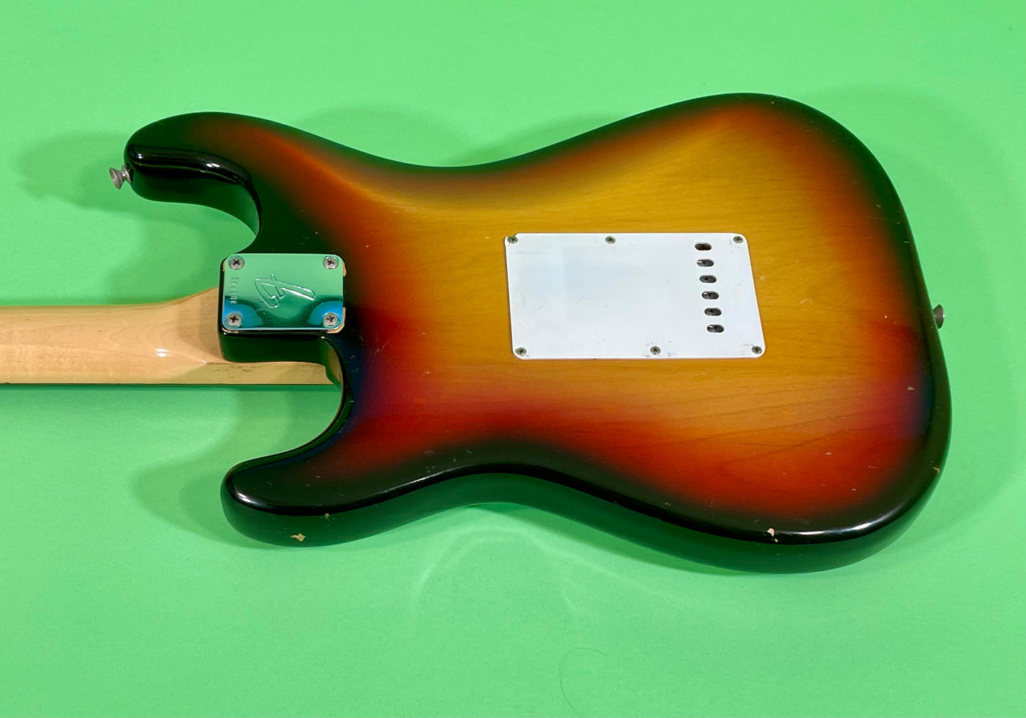 1969-1970 Fender Stratocaster 3-color Sunburst Rosewood fingerboard