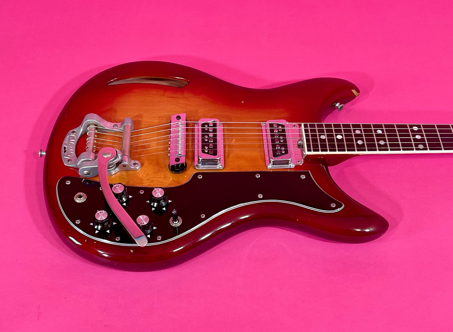 1968 Kustom K-200 Deluxe Rare Cherry Sunburst with Matching Headstock! 100% original