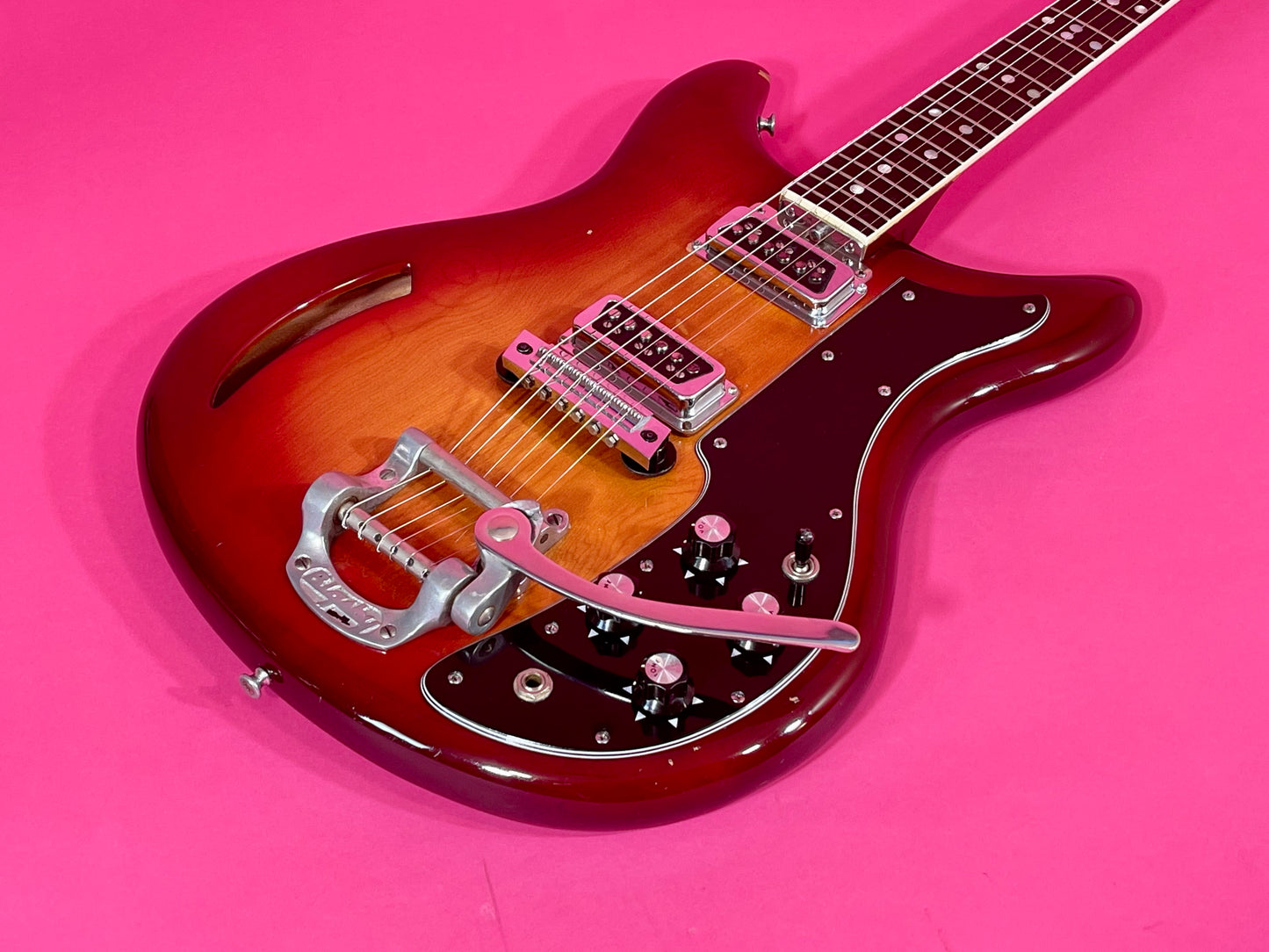 1968 Kustom K-200 Deluxe Rare Cherry Sunburst with Matching Headstock! 100% original