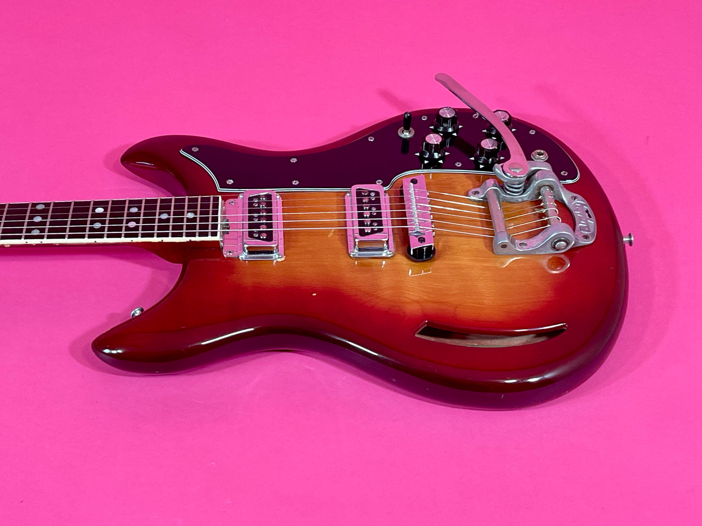 1968 Kustom K-200 Deluxe Rare Cherry Sunburst with Matching Headstock! 100% original