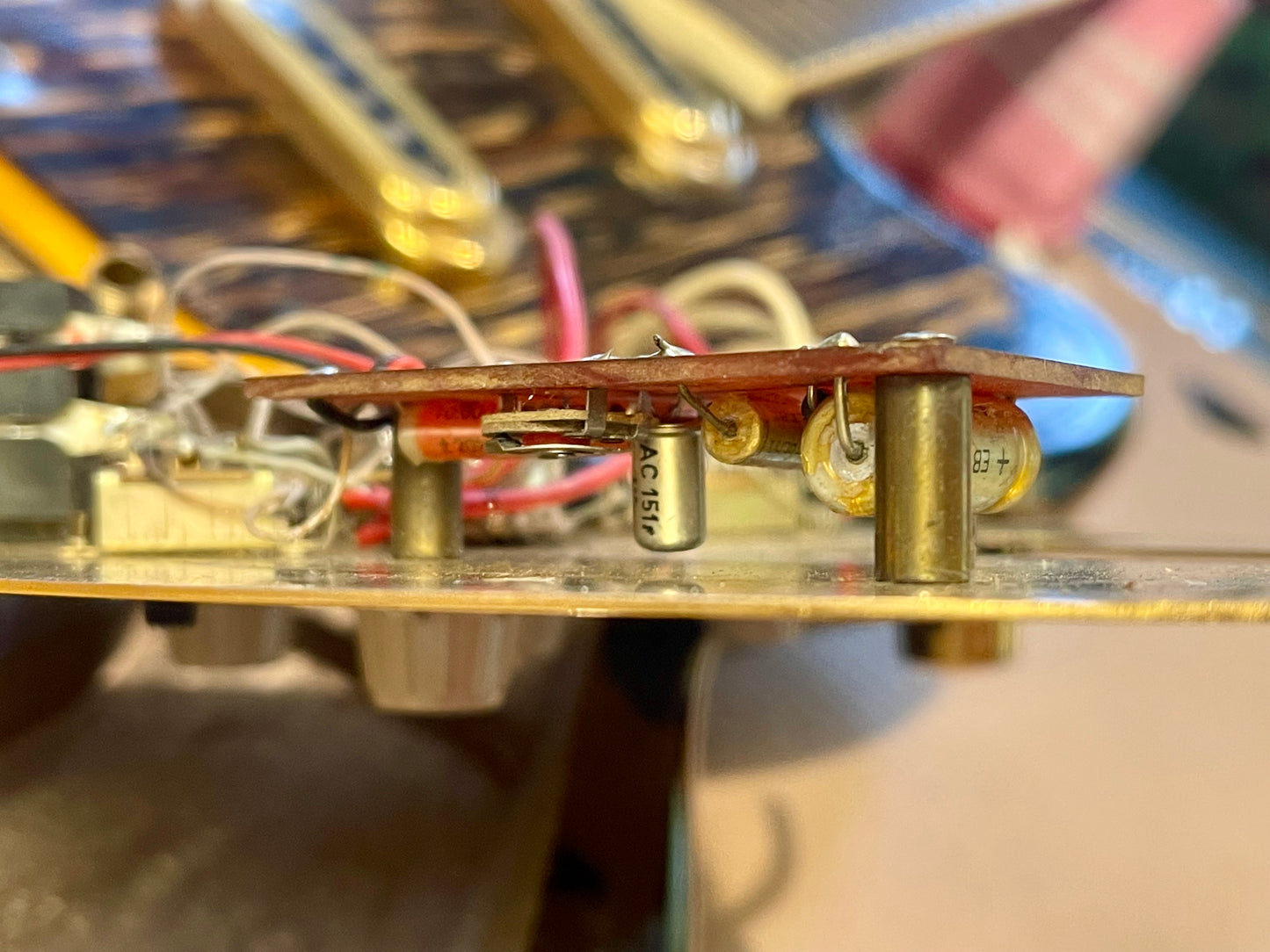 1965 Framus Strato De Luxe Rare Black headstock with Gold trim 3-color Sunburst