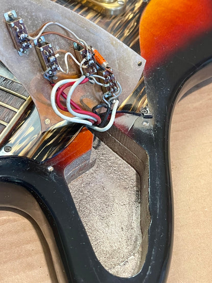 1965 Framus Strato De Luxe Rare Black headstock with Gold trim 3-color Sunburst