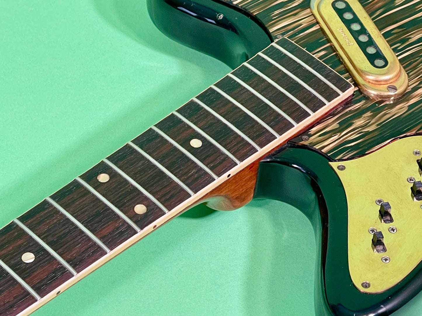 1965 Framus Strato De Luxe Rare Black headstock with Gold trim 3-color Sunburst