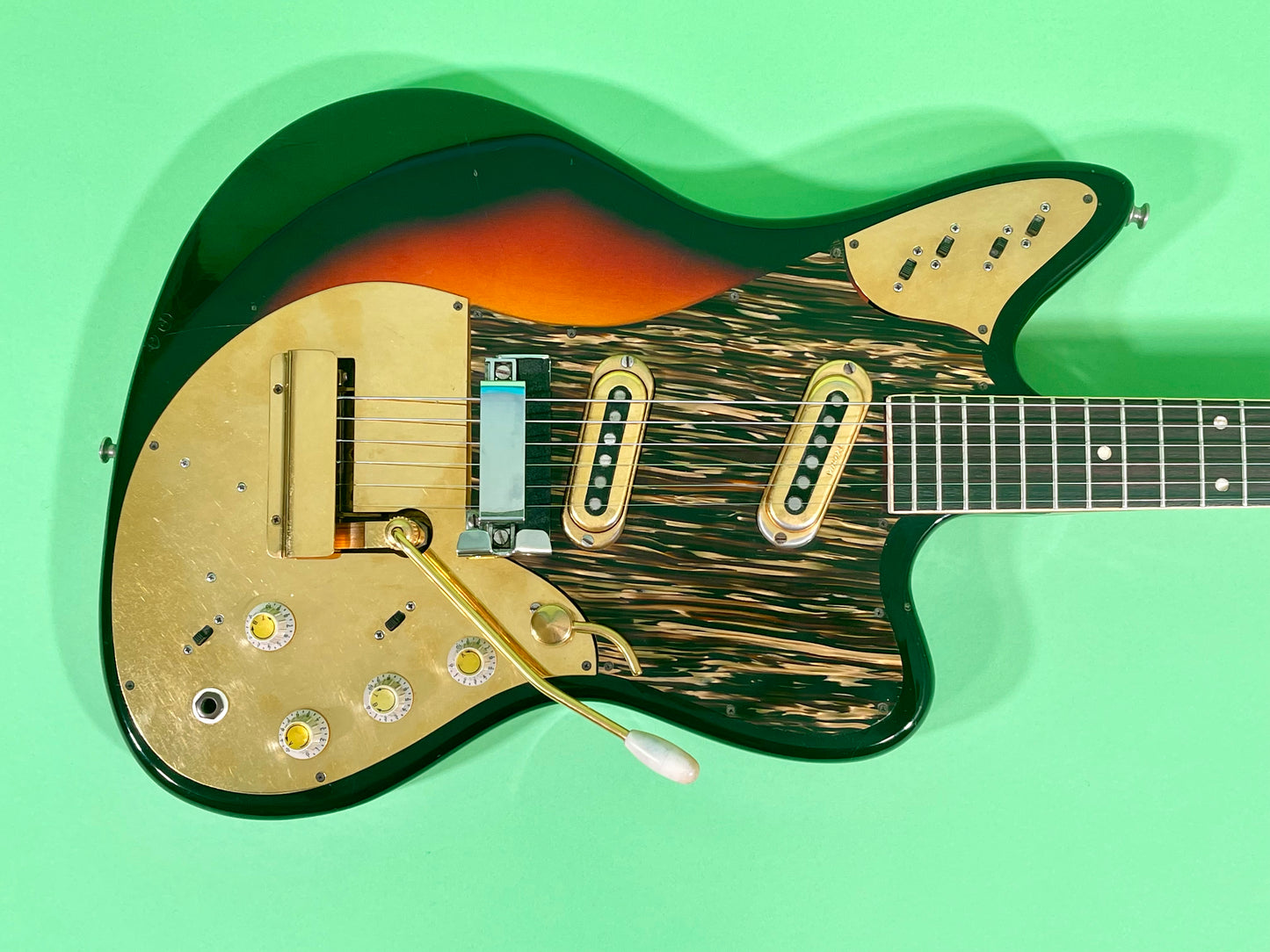 1965 Framus Strato De Luxe Rare Black headstock with Gold trim 3-color Sunburst