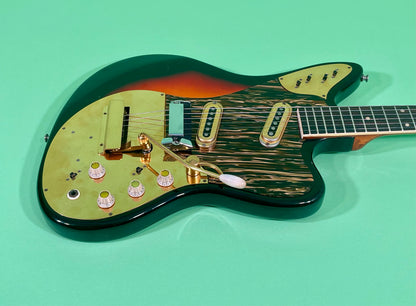 1965 Framus Strato De Luxe Rare Black headstock with Gold trim 3-color Sunburst