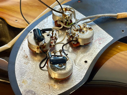 1979 Fender Telecaster Deluxe Sunburst 100% original w/hang tag