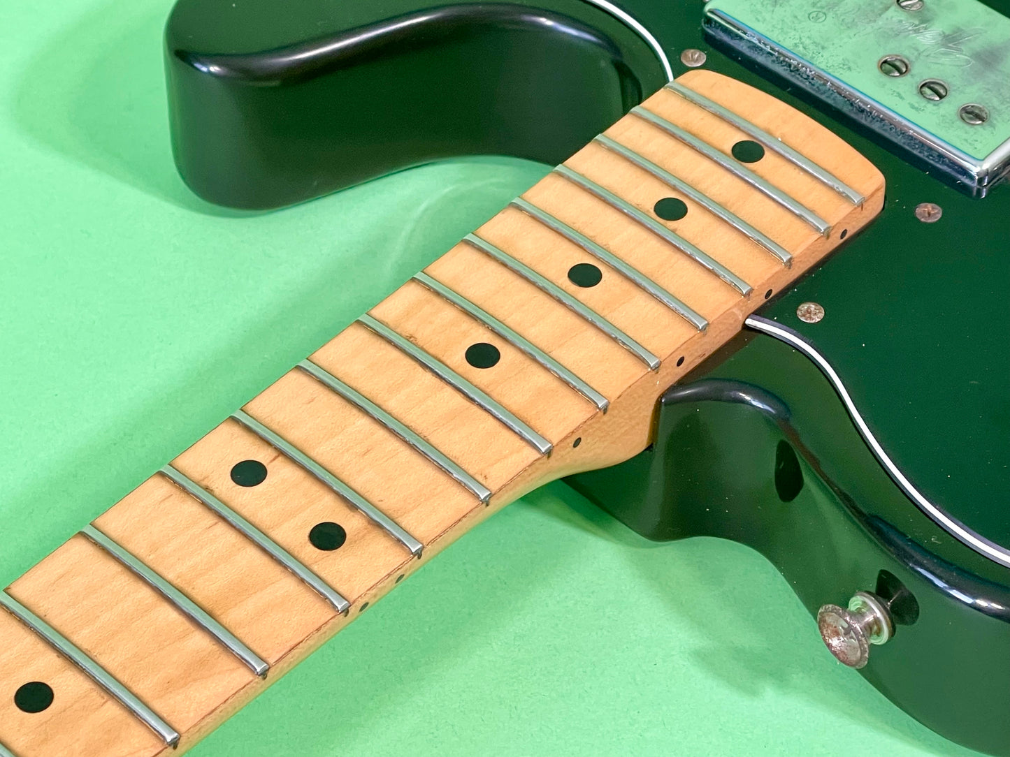 1979 Fender Telecaster Deluxe Sunburst 100% original w/hang tag