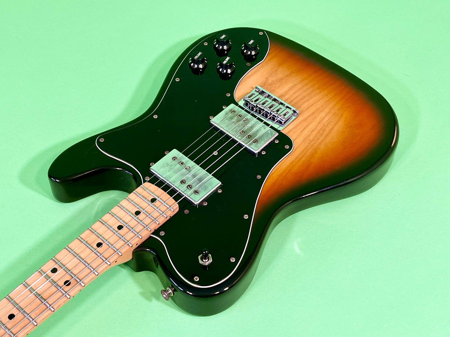 1979 Fender Telecaster Deluxe Sunburst 100% original w/hang tag