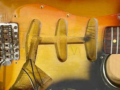 1965 Fender Stratocaster 3-color Sunburst 100% original with SUPER-VIBE!
