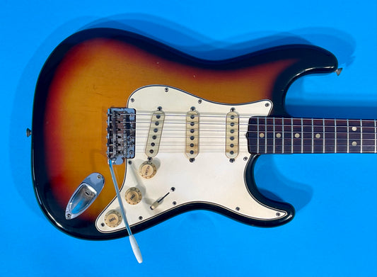 1965 Fender Stratocaster 3-color Sunburst 100% original with SUPER-VIBE!