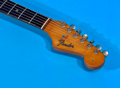 1965 Fender Stratocaster 3-color Sunburst 100% original with SUPER-VIBE!