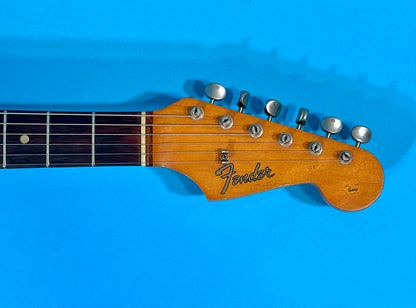 1965 Fender Stratocaster 3-color Sunburst 100% original with SUPER-VIBE!