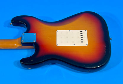 1965 Fender Stratocaster 3-color Sunburst 100% original with SUPER-VIBE!