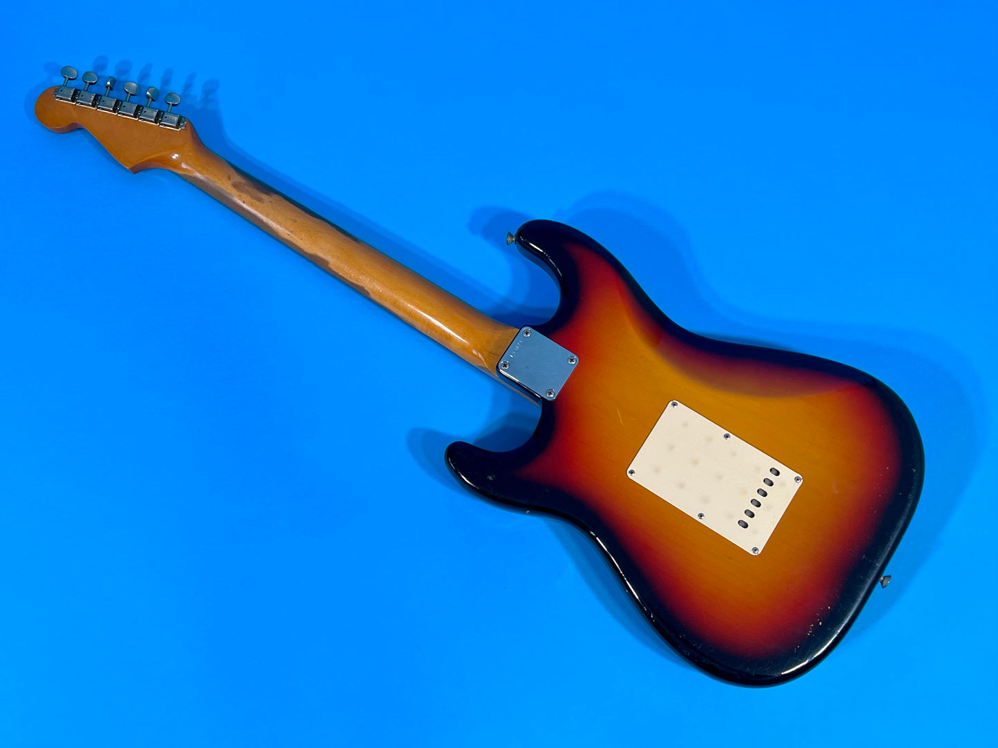 1965 Fender Stratocaster 3-color Sunburst 100% original with SUPER-VIBE!