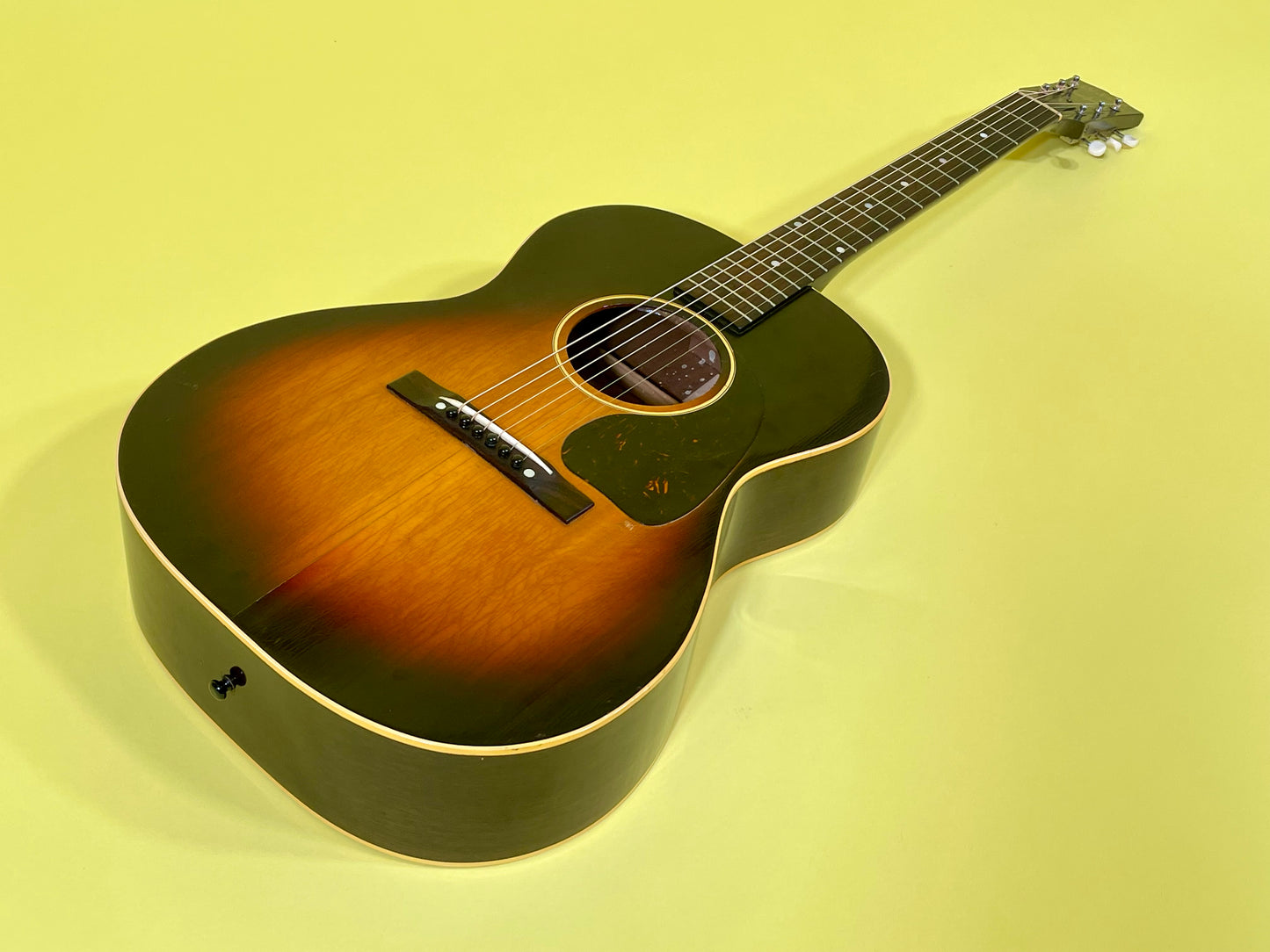 1944 Gibson LG-2 Banner