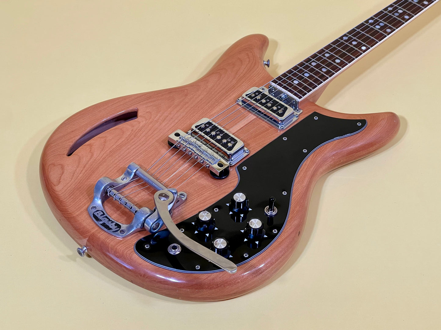 1967 Kustom K-200 Deluxe Figured Mapleglo finish 100% original Super-nice!