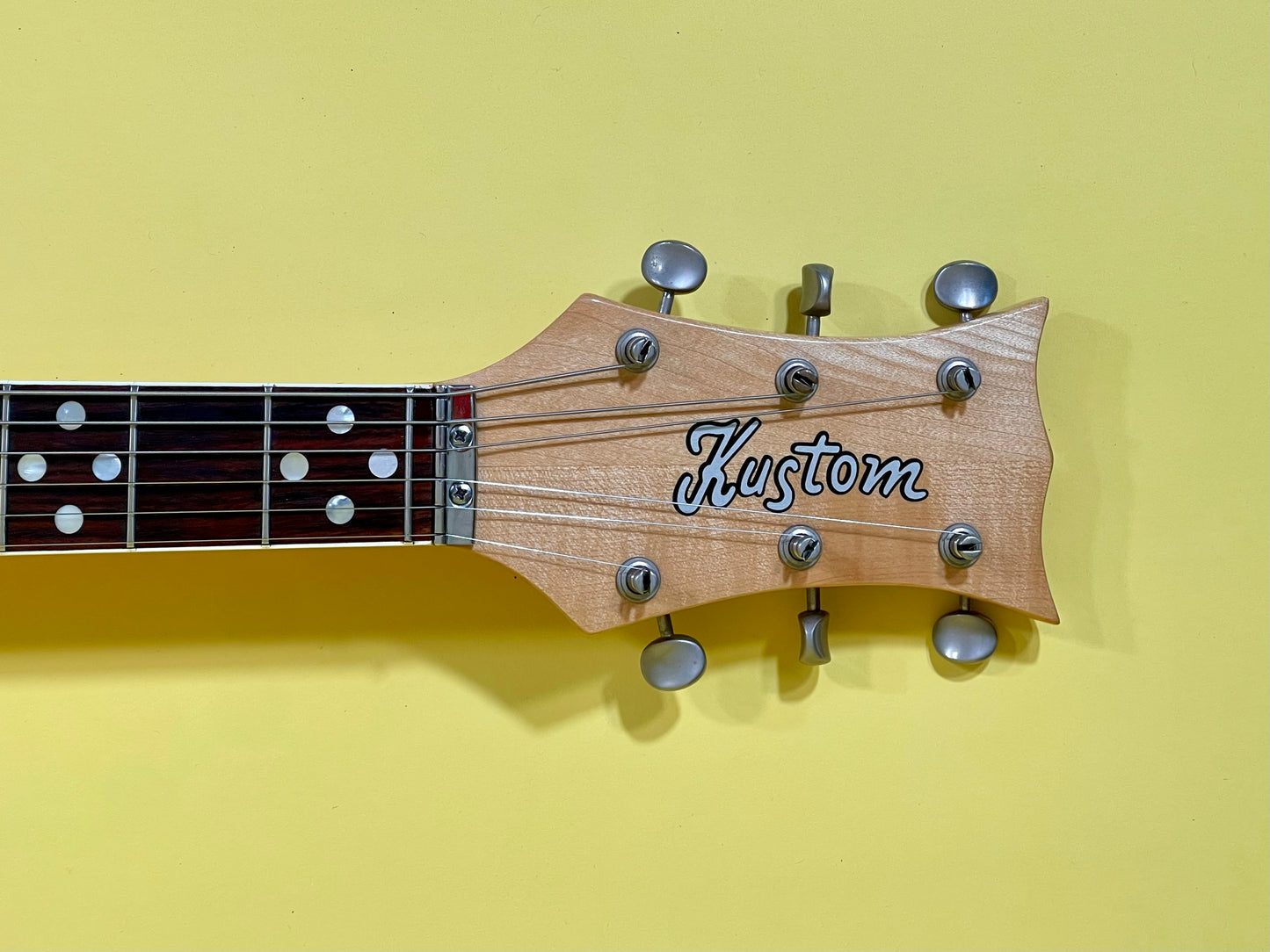 1967 Kustom K-200 Deluxe Figured Mapleglo finish 100% original Super-nice!