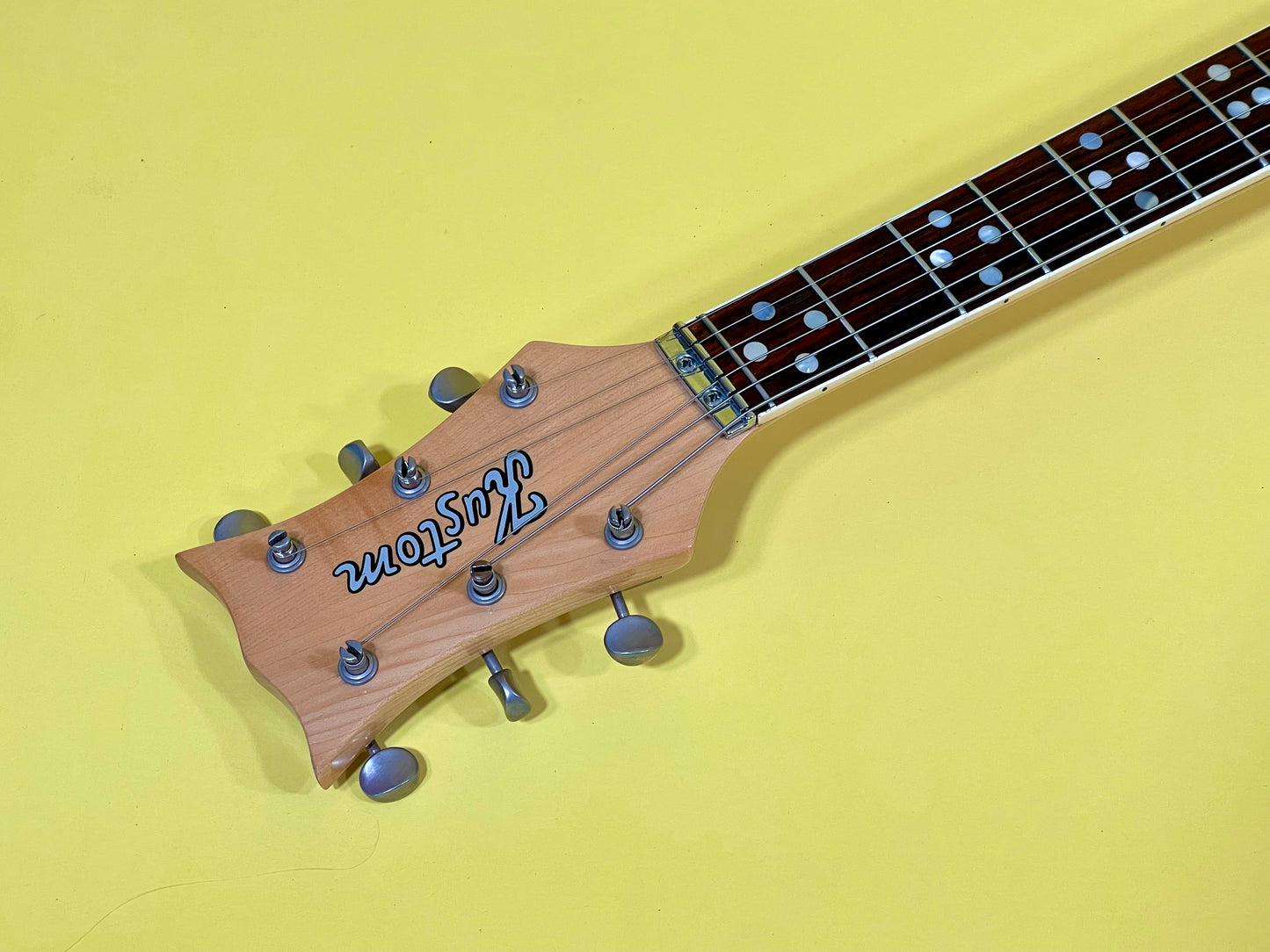 1967 Kustom K-200 Deluxe Figured Mapleglo finish 100% original Super-nice!