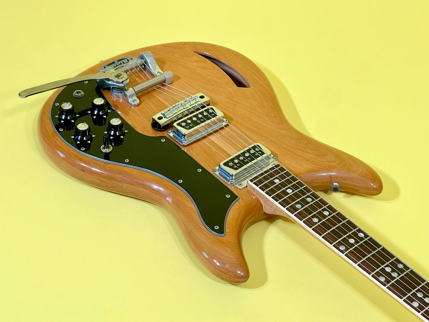 1967 Kustom K-200 Deluxe Figured Mapleglo finish 100% original Super-nice!
