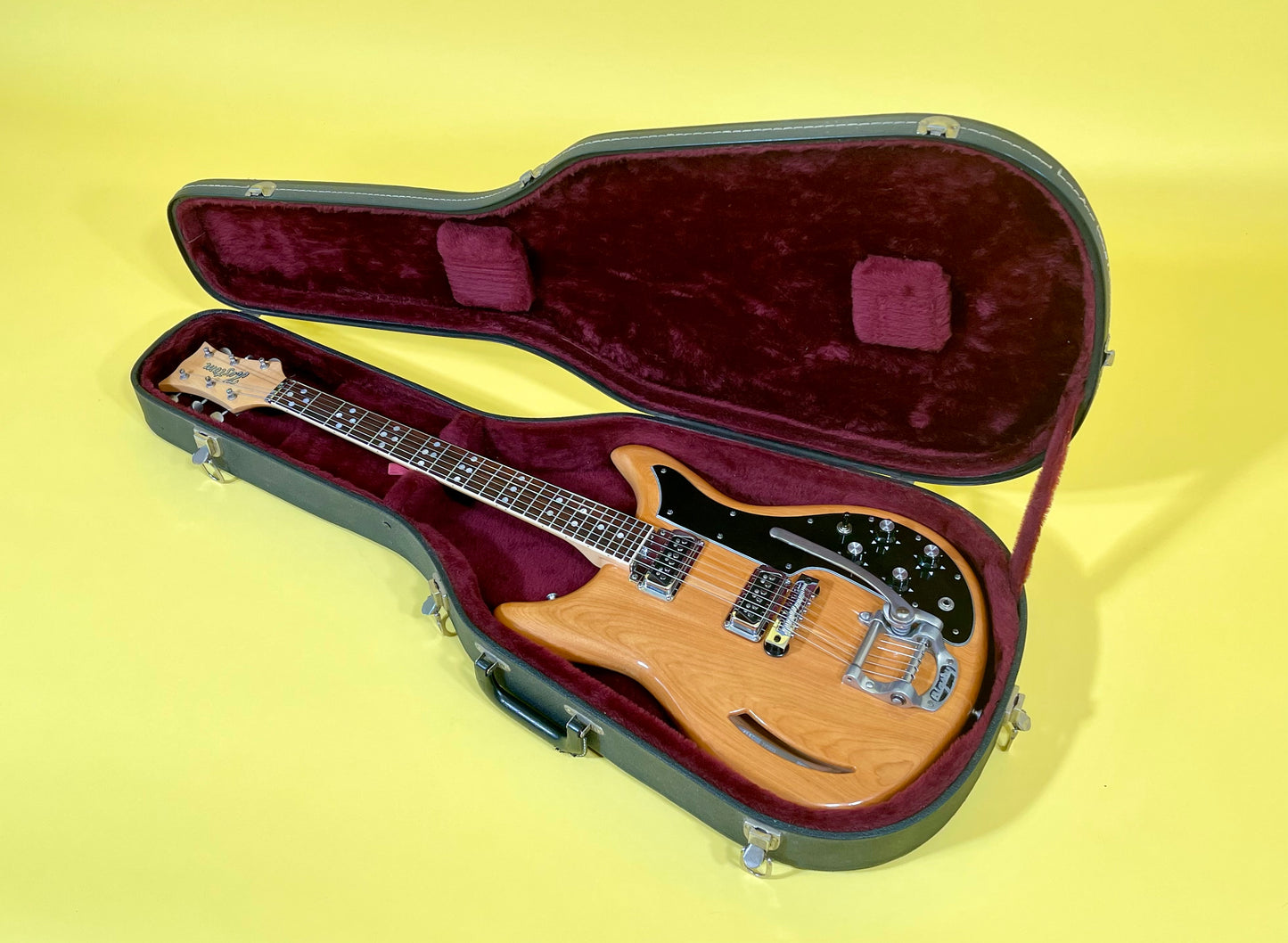 1967 Kustom K-200 Deluxe Figured Mapleglo finish 100% original Super-nice!