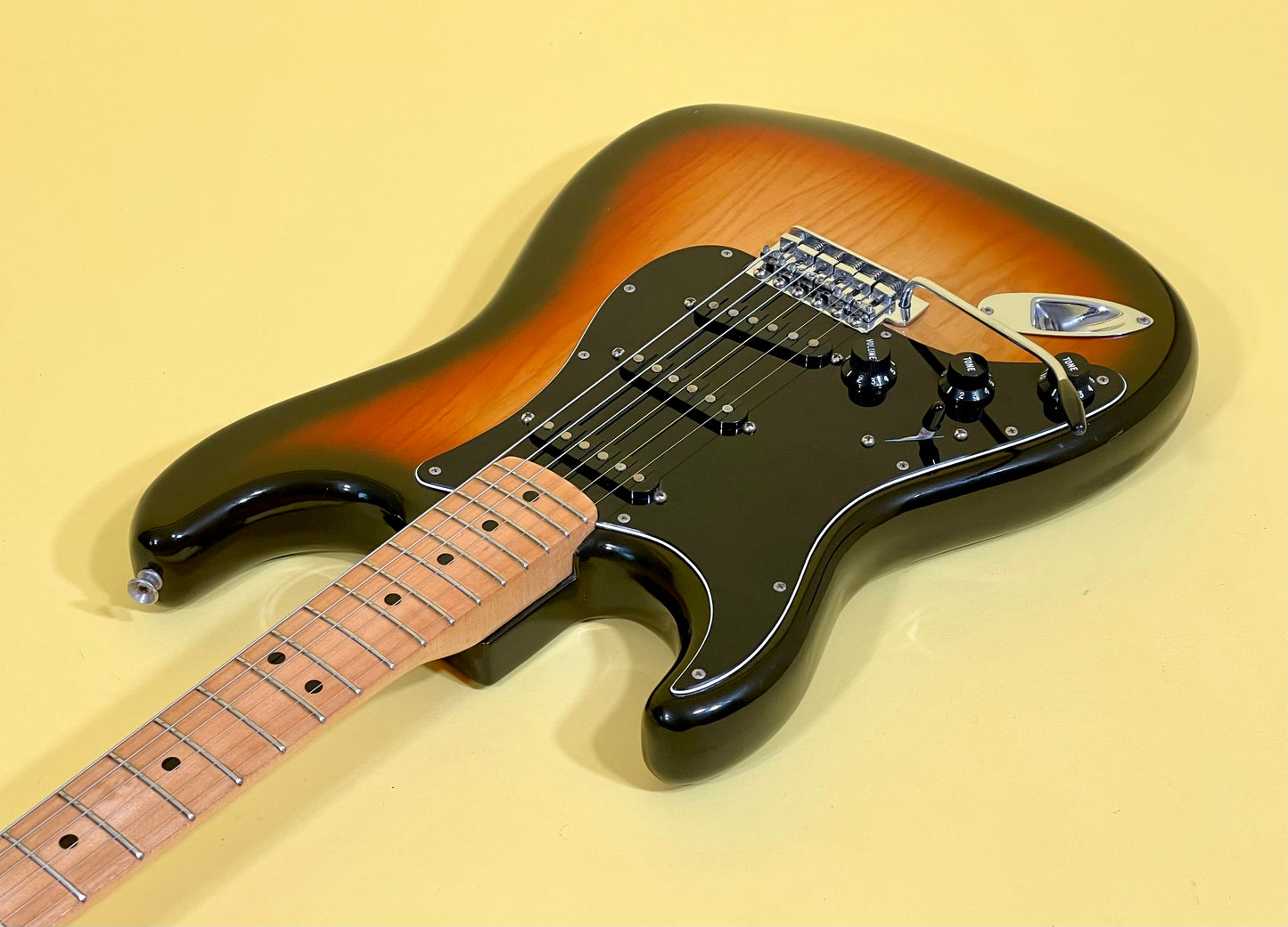 1979 Fender Stratocaster Left-Handed Sunburst 100% Original & Super Clean!
