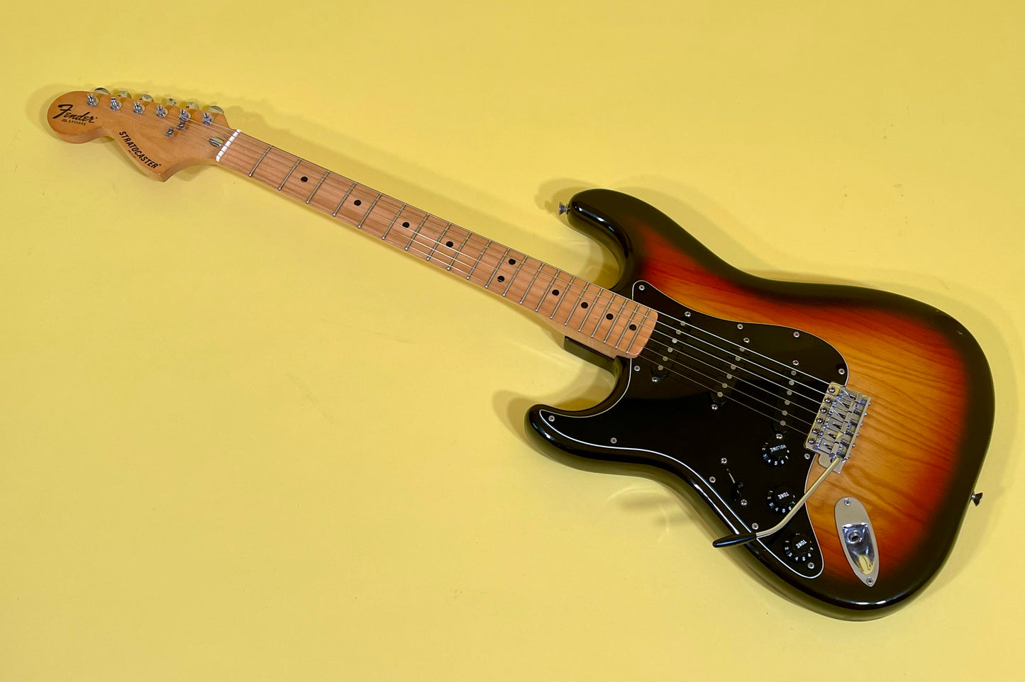 1979 Fender Stratocaster Left-Handed Sunburst 100% Original & Super Clean!