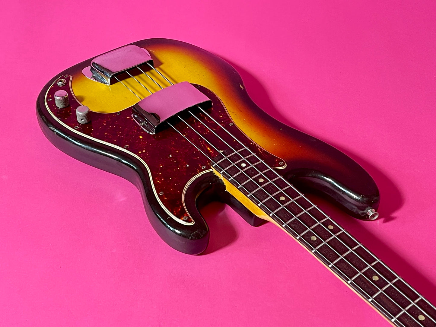 1966 Fender Precision Bass 3-color Sunburst