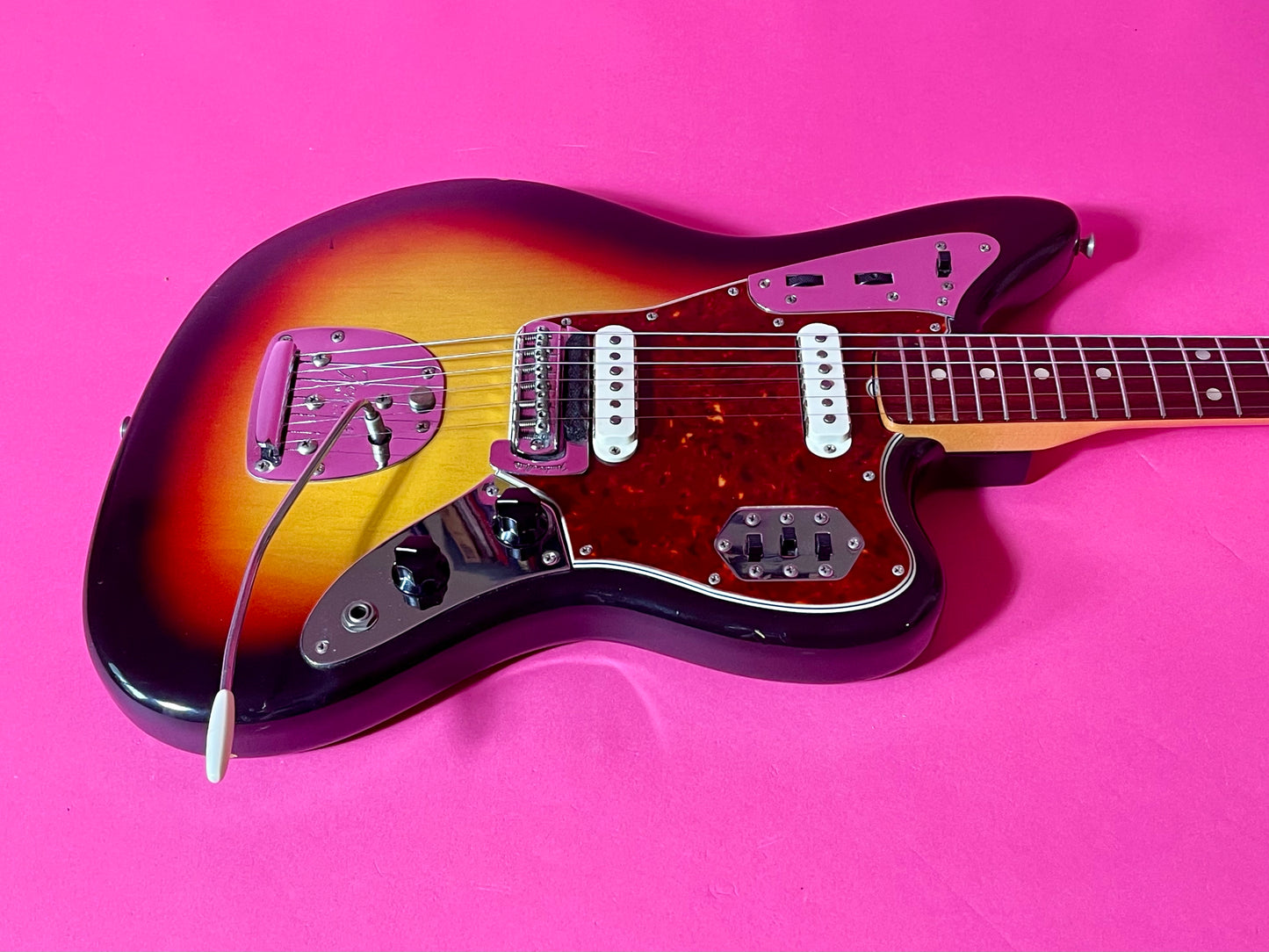 1965 Fender Jaguar 3-Color Sunburst 100% OG