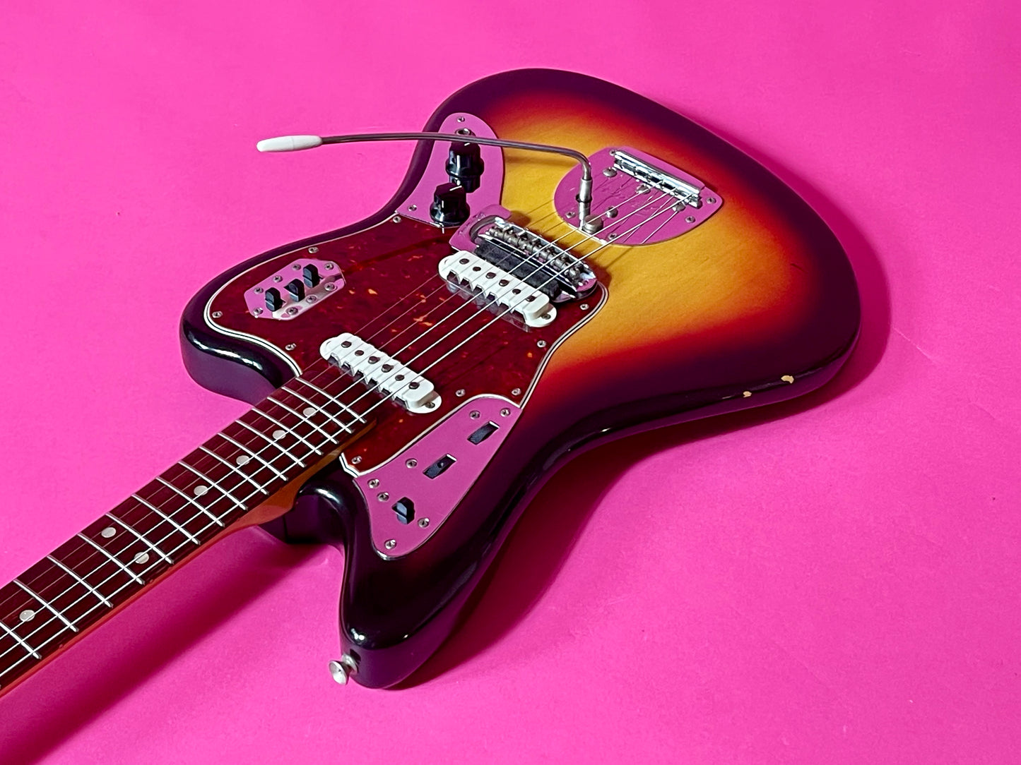 1965 Fender Jaguar 3-Color Sunburst 100% OG