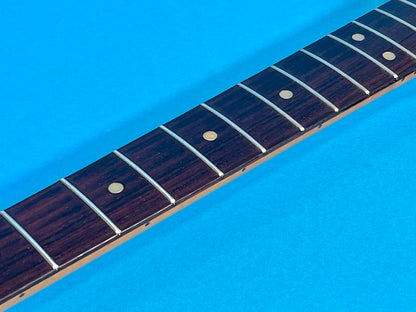 1974 Fender Stratocaster 3-color Sunburst Rosewood fingerboard