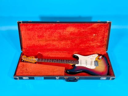 1974 Fender Stratocaster 3-color Sunburst Rosewood fingerboard