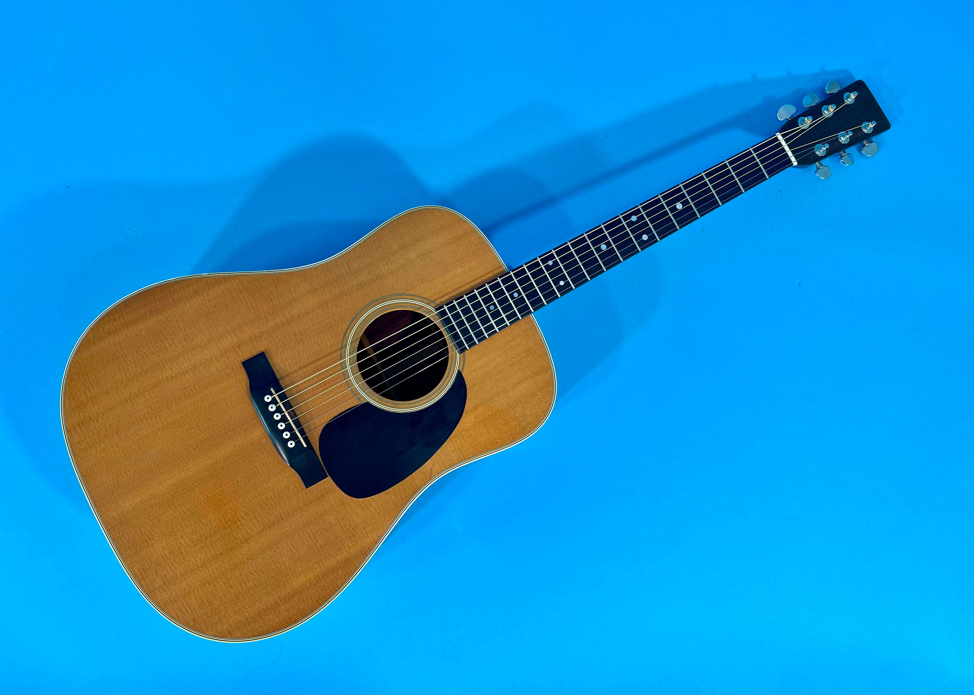 ギター 1973 Martin D-28 Martin D-28 Acoustic Guitar (1973) – Elderly Instruments