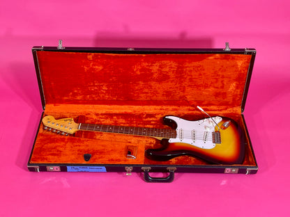 1966 Fender Stratocaster 3-color Sunburst Minty!