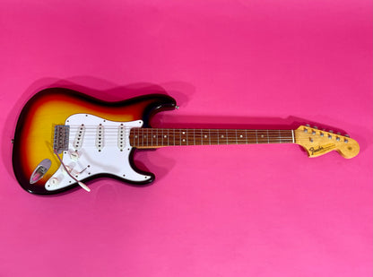 1966 Fender Stratocaster 3-color Sunburst Minty!