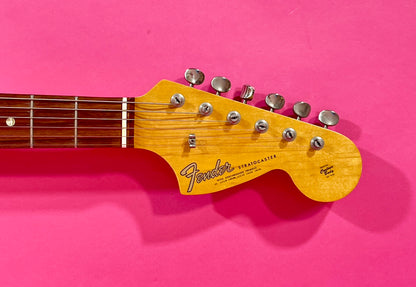 1966 Fender Stratocaster 3-color Sunburst Minty!