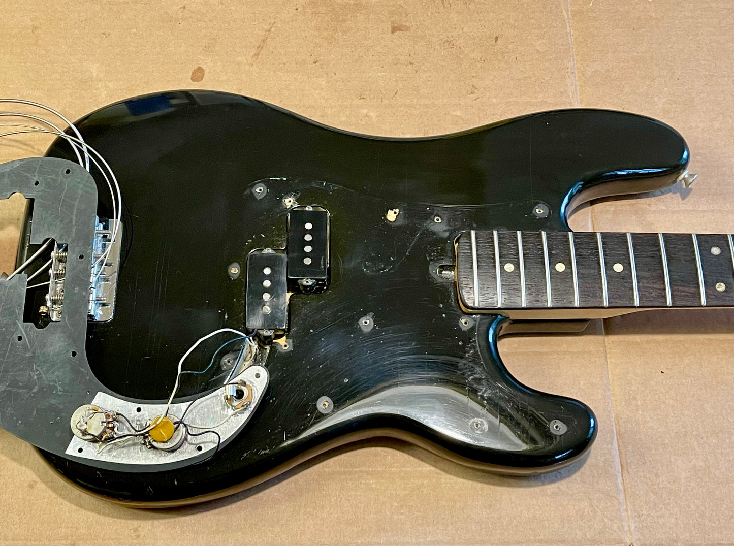 1975 Fender Precision Bass Black Rosewood fingerboard