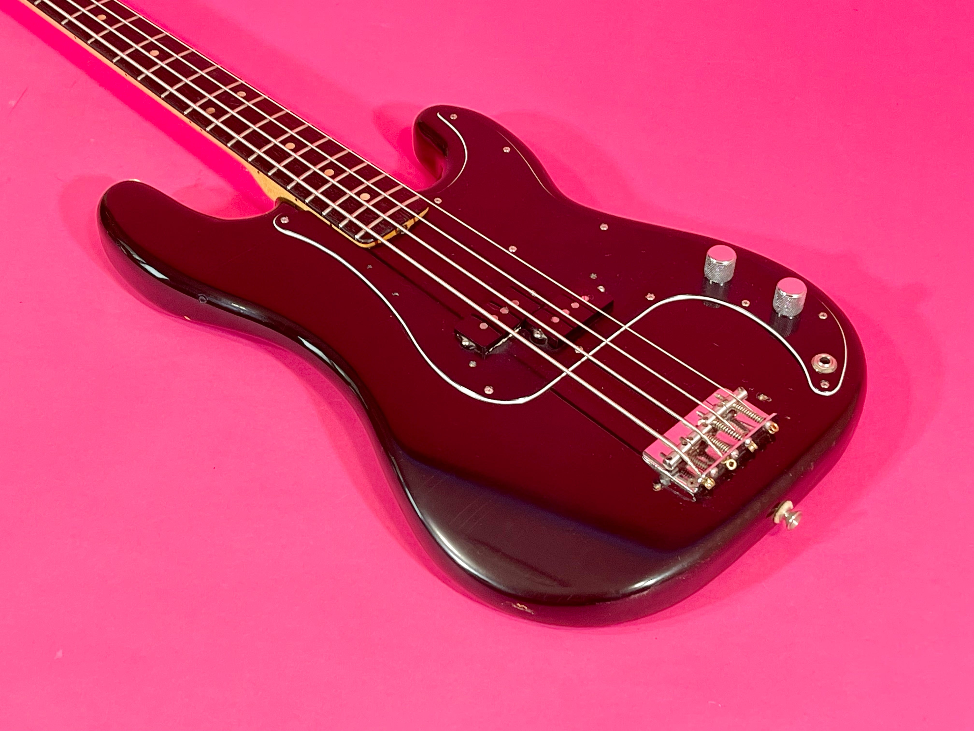 1975 Fender Precision Bass Black Rosewood fingerboard – Draggin