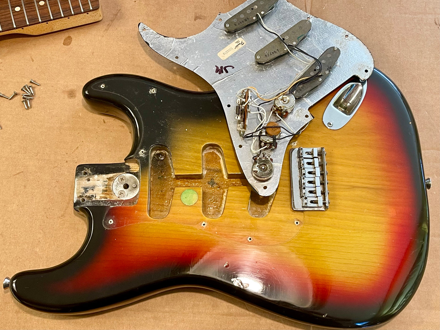 1979 Fender Stratocaster Non-Trem 3-color Sunburst with Rosewood fingerboard