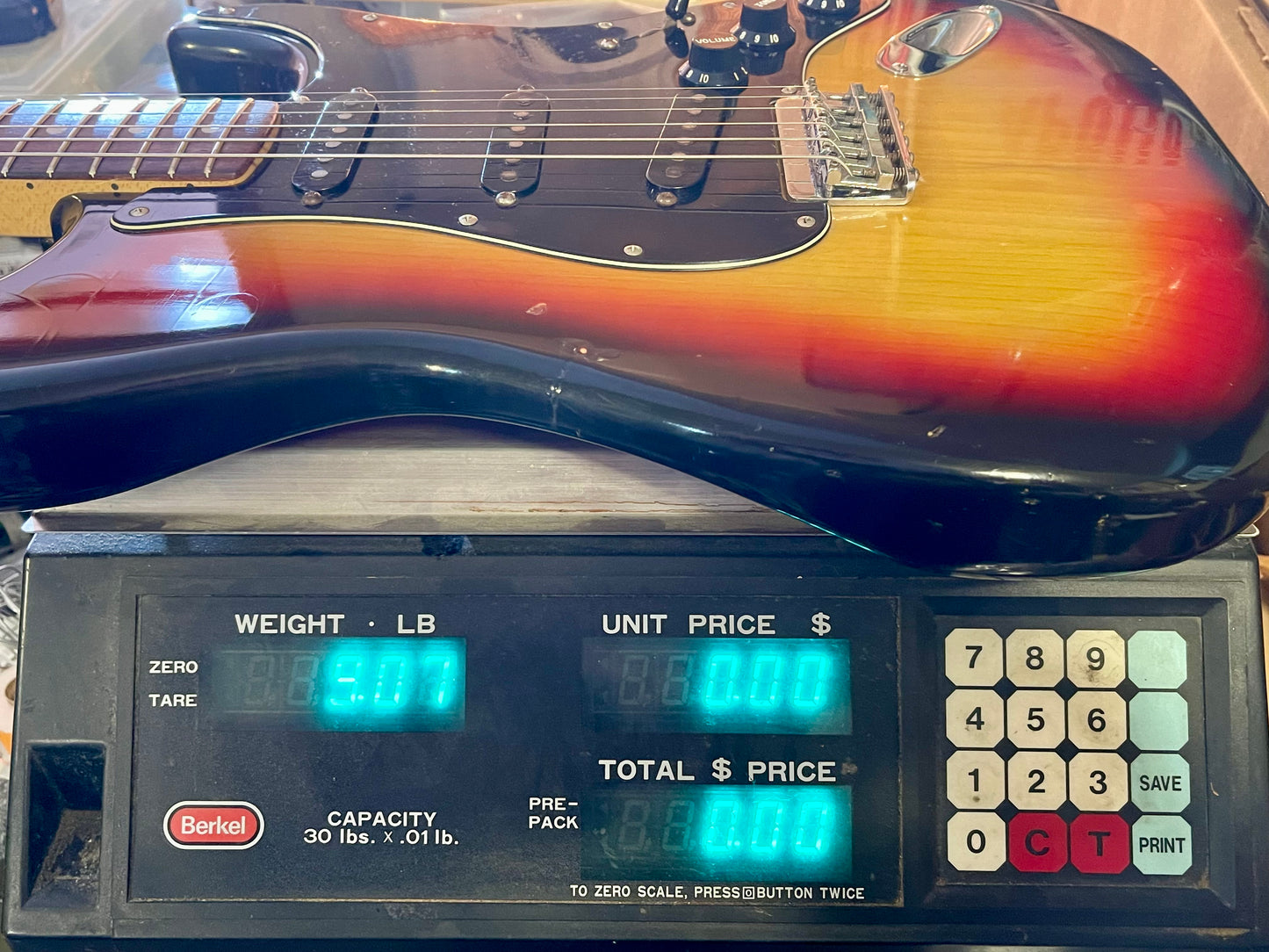 1979 Fender Stratocaster Non-Trem 3-color Sunburst with Rosewood fingerboard