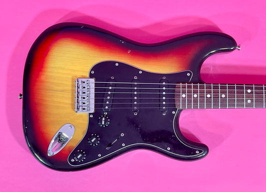1979 Fender Stratocaster Non-Trem 3-color Sunburst with Rosewood fingerboard