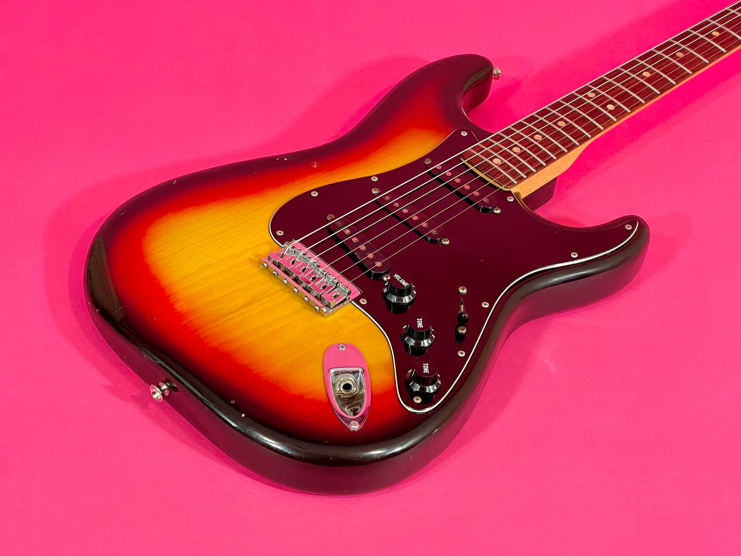 1979 Fender Stratocaster Non-Trem 3-color Sunburst with Rosewood fingerboard