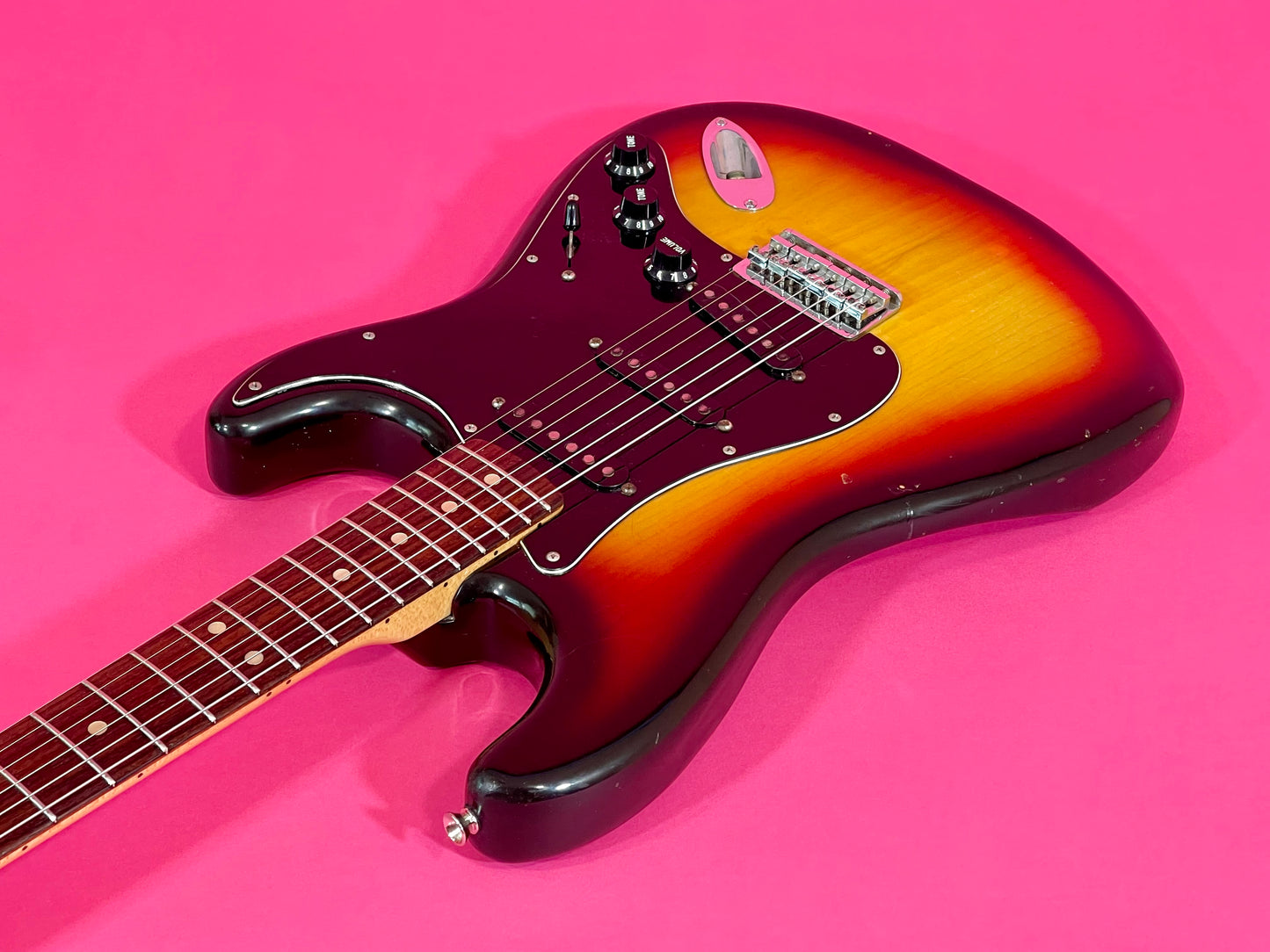 1979 Fender Stratocaster Non-Trem 3-color Sunburst with Rosewood fingerboard