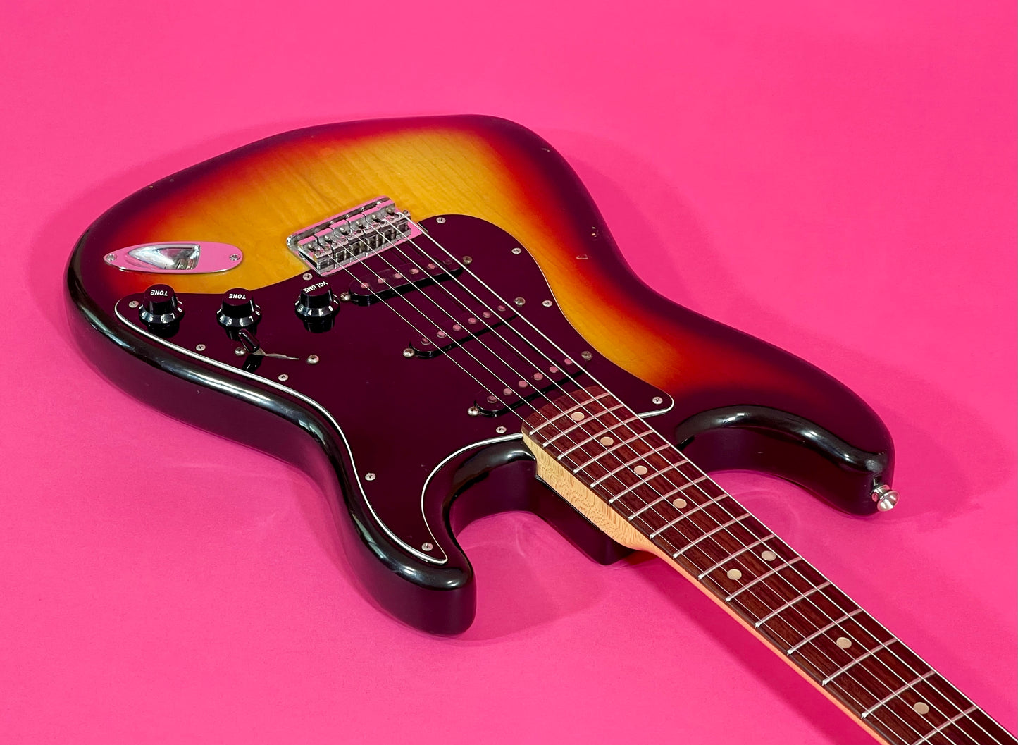 1979 Fender Stratocaster Non-Trem 3-color Sunburst with Rosewood fingerboard